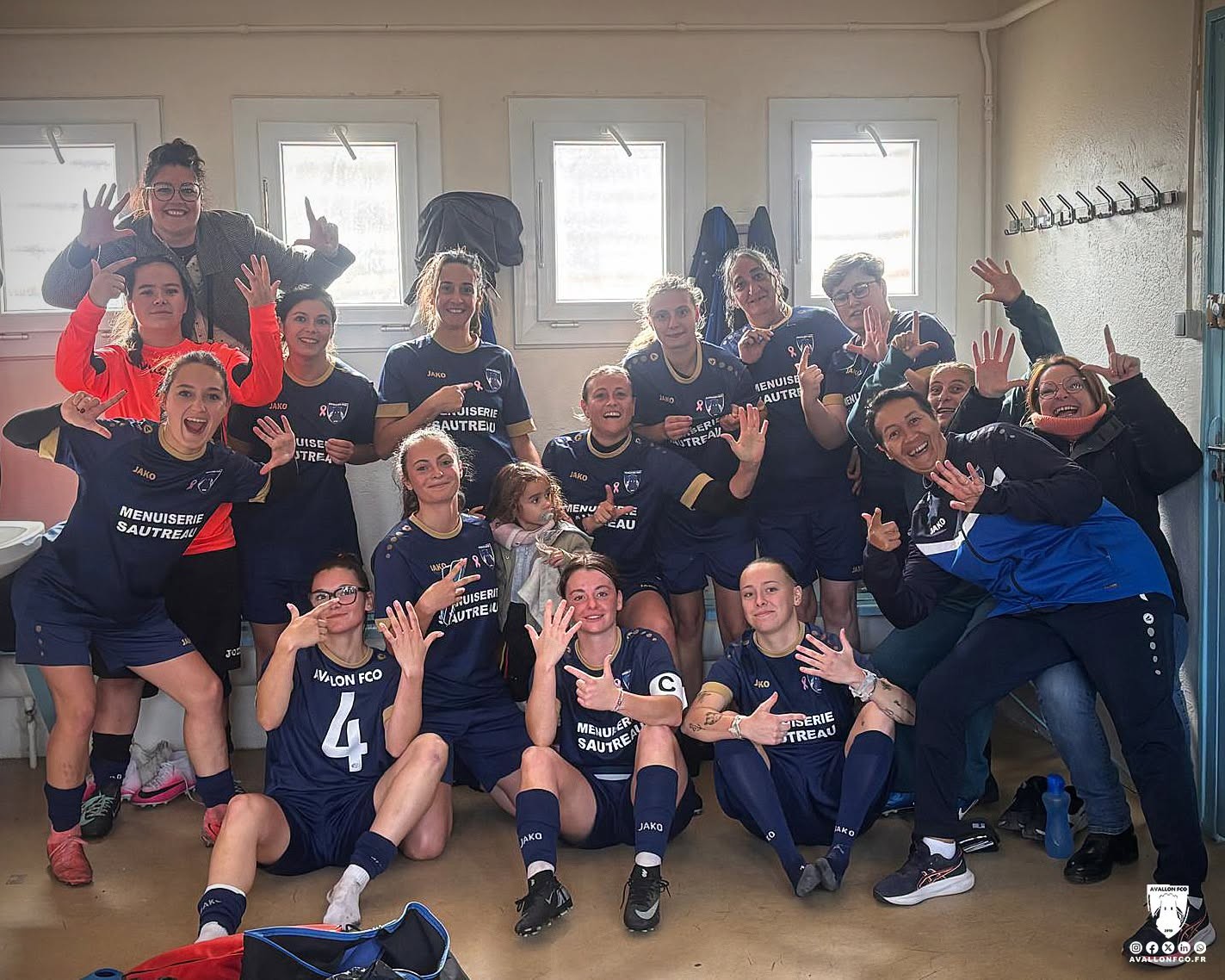 Les Féminines de l’AFCO/EHV réunies après leur première victoire en championnat